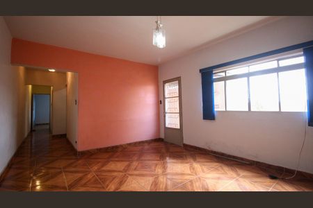 Casa à venda com 2 quartos, 150m² em Vila Tolstoi, São Paulo