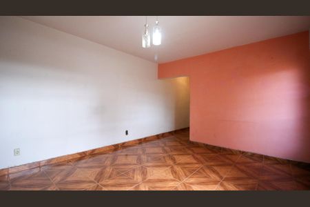 Casa à venda com 2 quartos, 150m² em Vila Tolstoi, São Paulo
