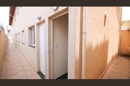 Casa de condomínio para alugar com 53m², 2 quartos e 1 vagaQuintal