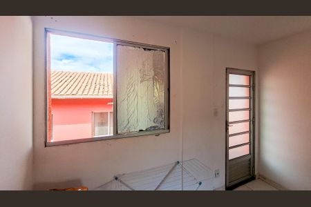 Sala de apartamento para alugar com 2 quartos, 48m² em Califórnia, Belo Horizonte