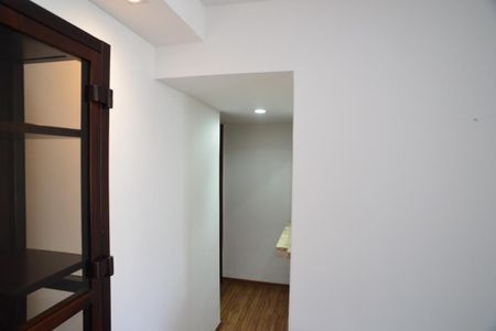 Corredor de apartamento para alugar com 3 quartos, 83m² em Barra da Tijuca, Rio de Janeiro
