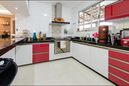 Apartamento à venda com 150m², 3 quartos e 3 vagasCozinha