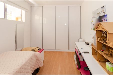 Apartamento à venda com 150m², 3 quartos e 3 vagasQuarto 2
