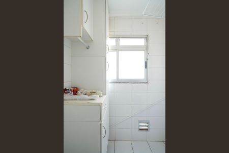 Apartamento à venda com 64m², 3 quartos e 1 vagaÁrea de serviço