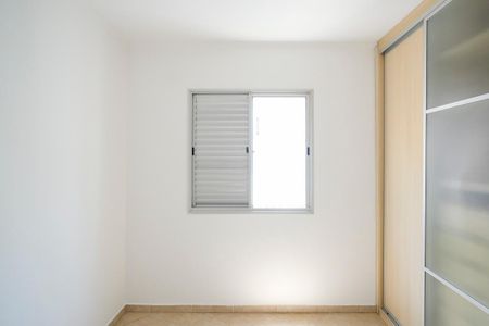 Apartamento à venda com 64m², 3 quartos e 1 vagaQuarto 2