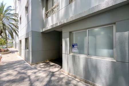 Apartamento à venda com 64m², 3 quartos e 1 vagaFachada + plaquinha