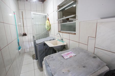 Casa à venda com 60m², 2 quartos e 1 vagaÁrea de Serviço