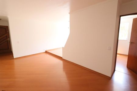 Sala de apartamento para alugar com 3 quartos, 76m² em Cidade das Flores, Osasco