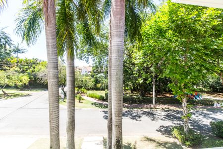 Casa de condomínio à venda com 414m², 4 quartos e 4 vagas Casa de condomínio à venda com 414m², 4 quartos e 4 vagasVista da Sala