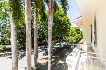 Casa de condomínio à venda com 414m², 4 quartos e 4 vagas Casa de condomínio à venda com 414m², 4 quartos e 4 vagasVista da Suíte