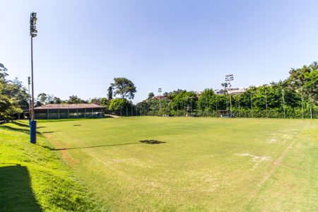 Casa de condomínio à venda com 414m², 4 quartos e 4 vagas Casa de condomínio à venda com 414m², 4 quartos e 4 vagasQuadra Esportiva