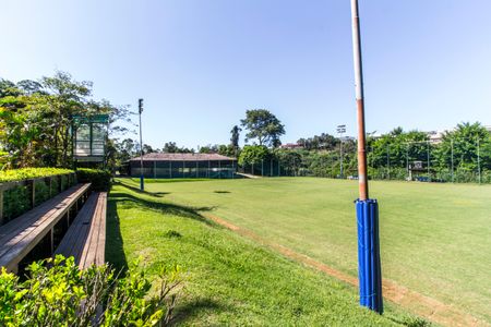 Casa de condomínio à venda com 414m², 4 quartos e 4 vagas Casa de condomínio à venda com 414m², 4 quartos e 4 vagasQuadra Esportiva