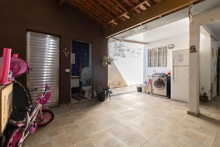 Casa para alugar com 200m², 2 quartos e 3 vagas Casa para alugar com 200m², 2 quartos e 3 vagasQuintal