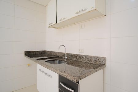 Cozinha de apartamento para alugar com 2 quartos, 35m² em Vila Esperança, São Paulo
