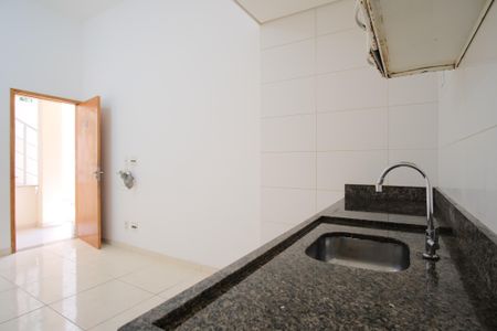 Cozinha de apartamento para alugar com 2 quartos, 35m² em Vila Esperança, São Paulo