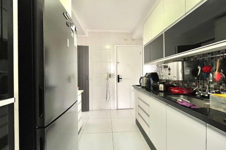 Apartamento à venda com 106m², 3 quartos e 2 vagas Apartamento à venda com 106m², 3 quartos e 2 vagasCozinha