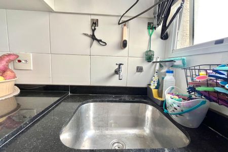 Apartamento à venda com 106m², 3 quartos e 2 vagas Apartamento à venda com 106m², 3 quartos e 2 vagasÁrea de Serviço