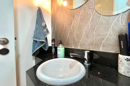 Apartamento à venda com 106m², 3 quartos e 2 vagas Apartamento à venda com 106m², 3 quartos e 2 vagasLavabo