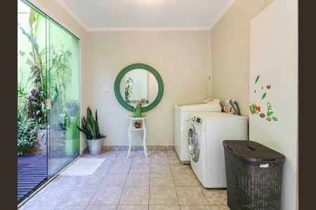 Casa para alugar com 170m², 3 quartos e 2 vagasÁrea comum - Lavanderia