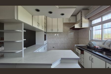 Casa à venda com 250m², 4 quartos e 2 vagas Casa à venda com 250m², 4 quartos e 2 vagasCozinha