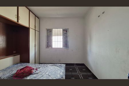 Casa à venda com 250m², 4 quartos e 2 vagas Casa à venda com 250m², 4 quartos e 2 vagasQuarto