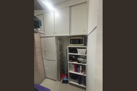 Apartamento à venda com 80m², 2 quartos e 1 vaga Apartamento à venda com 80m², 2 quartos e 1 vagaLavanderia