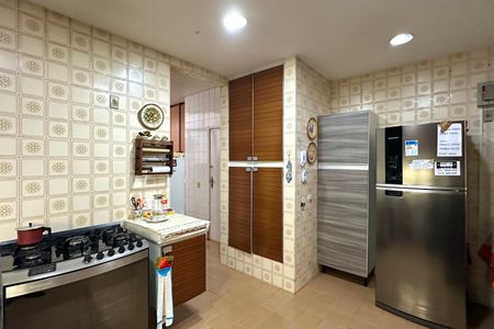 Apartamento à venda com 200m², 4 quartos e 2 vagas