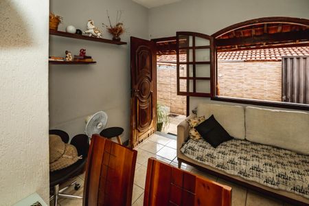 Casa de Condomínio à venda com 2 quartos, 48m² em Jardim Leblon, Belo Horizonte
