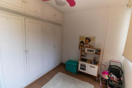 Apartamento à venda com 172m², 4 quartos e 1 vaga Apartamento à venda com 172m², 4 quartos e 1 vagaQuarto 2