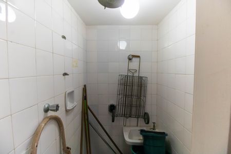 Apartamento à venda com 172m², 4 quartos e 1 vaga Apartamento à venda com 172m², 4 quartos e 1 vagaBanheiro de serviço