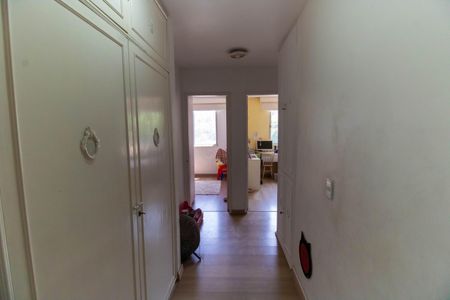 Apartamento à venda com 172m², 4 quartos e 1 vaga Apartamento à venda com 172m², 4 quartos e 1 vagaCorredor