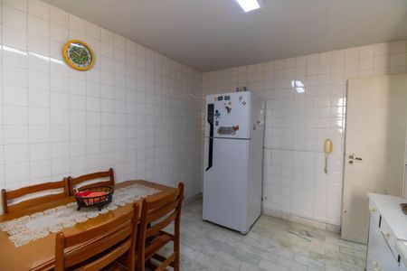 Apartamento à venda com 172m², 4 quartos e 1 vaga Apartamento à venda com 172m², 4 quartos e 1 vagaCozinha