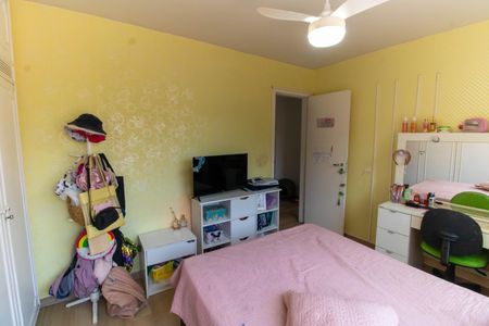 Apartamento à venda com 172m², 4 quartos e 1 vaga Apartamento à venda com 172m², 4 quartos e 1 vagaQuarto 3