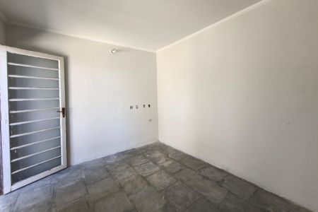 Casa à venda com 169m², 3 quartos e 2 vagasEdícula - Quarto