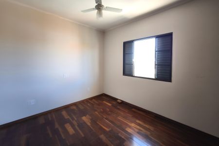 Casa à venda com 169m², 3 quartos e 2 vagasQuarto 2