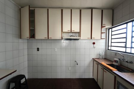 Casa à venda com 169m², 3 quartos e 2 vagasCozinha