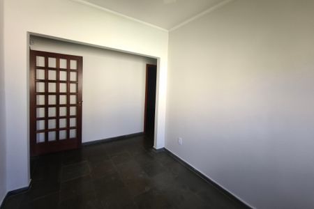 Casa à venda com 169m², 3 quartos e 2 vagasSala de TV