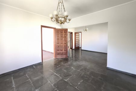 Casa à venda com 169m², 3 quartos e 2 vagasSala de Estar