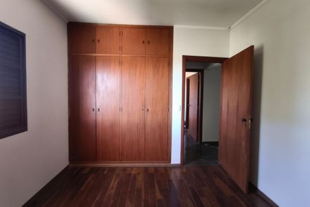 Casa à venda com 169m², 3 quartos e 2 vagasQuarto 2