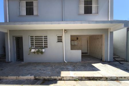 Casa à venda com 169m², 3 quartos e 2 vagasQuintal - Edícula