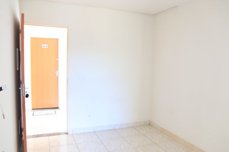 Sala de apartamento para alugar com 2 quartos, 52m² em Setor Progresso, Goiânia