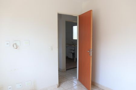 Quarto 01 de apartamento para alugar com 2 quartos, 52m² em Setor Progresso, Goiânia