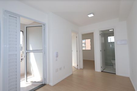 Sala/Cozinha de apartamento para alugar com 2 quartos, 31m² em Vila Ema, São Paulo