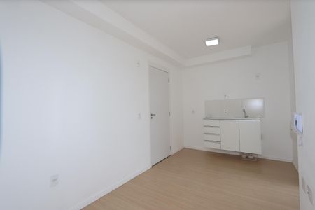 Sala/Cozinha de apartamento para alugar com 2 quartos, 31m² em Vila Ema, São Paulo