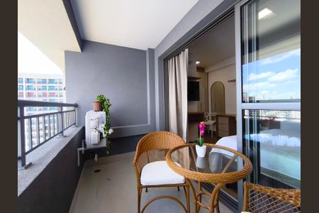 Studio à venda com 27m², 1 quarto e sem vaga Studio à venda com 27m², 1 quarto e sem vagaVaranda