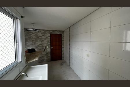 Cozinha  de apartamento à venda com 2 quartos, 90m² em Vila Alzira, Santo André