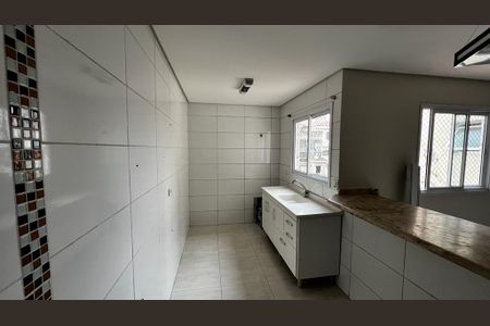 Cozinha  de apartamento à venda com 2 quartos, 90m² em Vila Alzira, Santo André