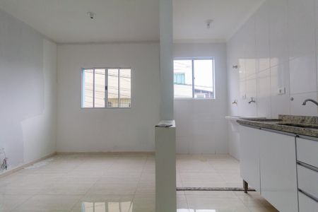 Sala/Cozinha de apartamento para alugar com 2 quartos, 50m² em Parque Boturussu, São Paulo