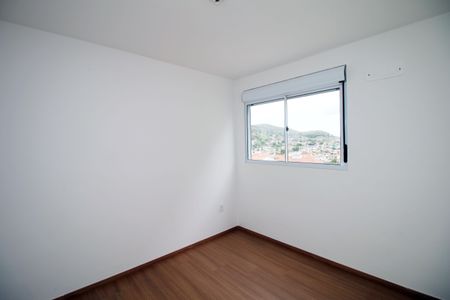 Sala de apartamento para alugar com 2 quartos, 46m² em Colégio, Rio de Janeiro