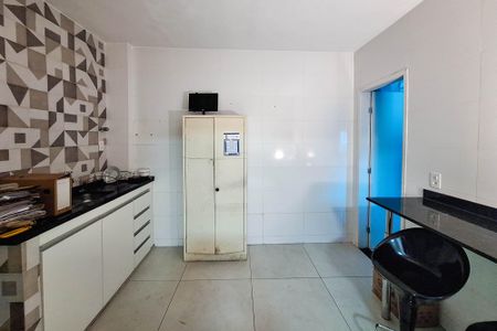 Casa à venda com 300m², 2 quartos e 12 vagasCozinha